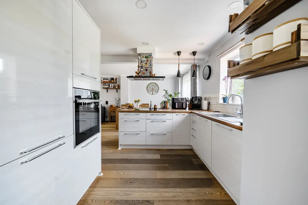 Lynmouth Crescent, Furzton, Milton Keynes, Buckinghamshire, MK4 1JP, photo 4