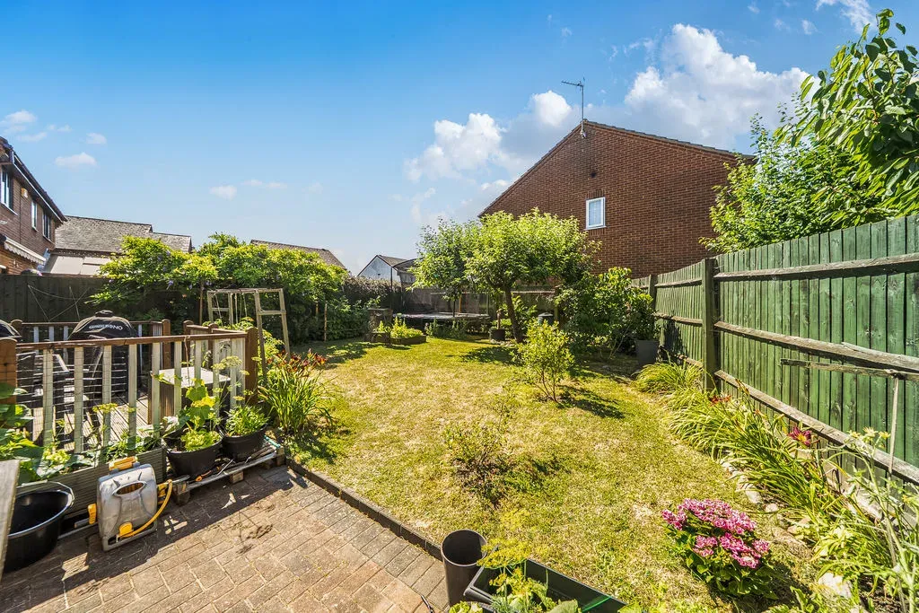 Lynmouth Crescent, Furzton, Milton Keynes, Buckinghamshire, MK4 1JP, photo 10