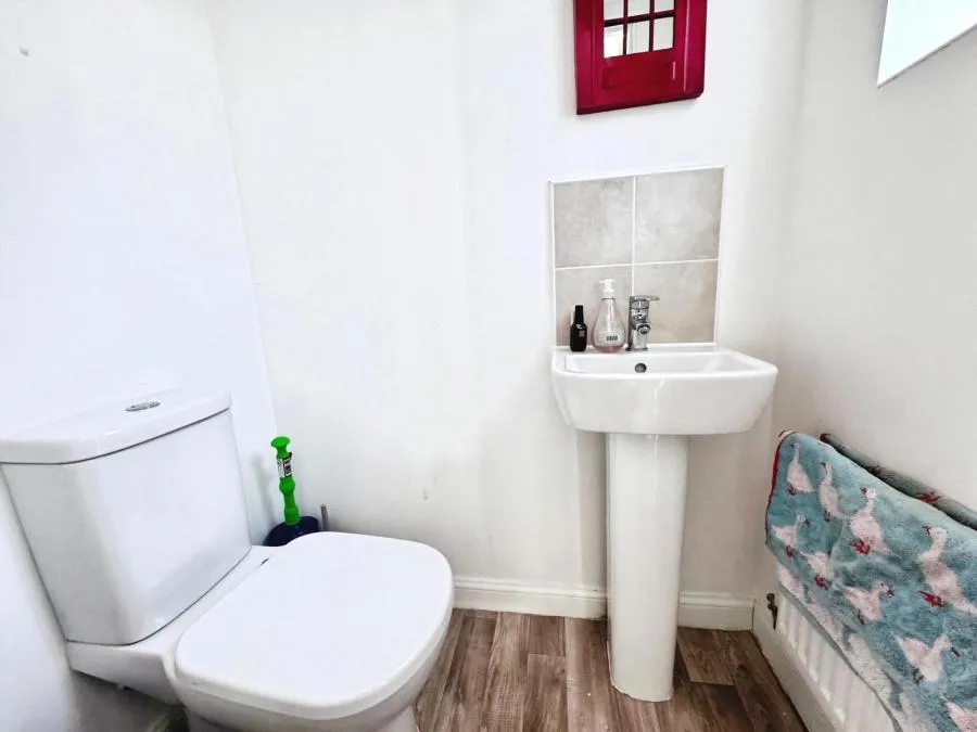 Webb Lane, Broughton, HP22, photo 13