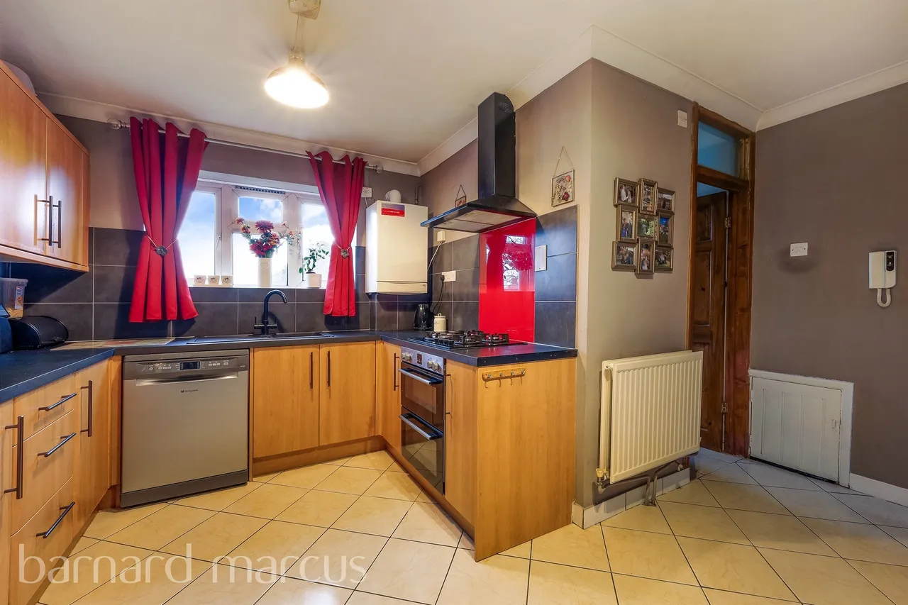 Radstock Way, Merstham, RH1, photo 6