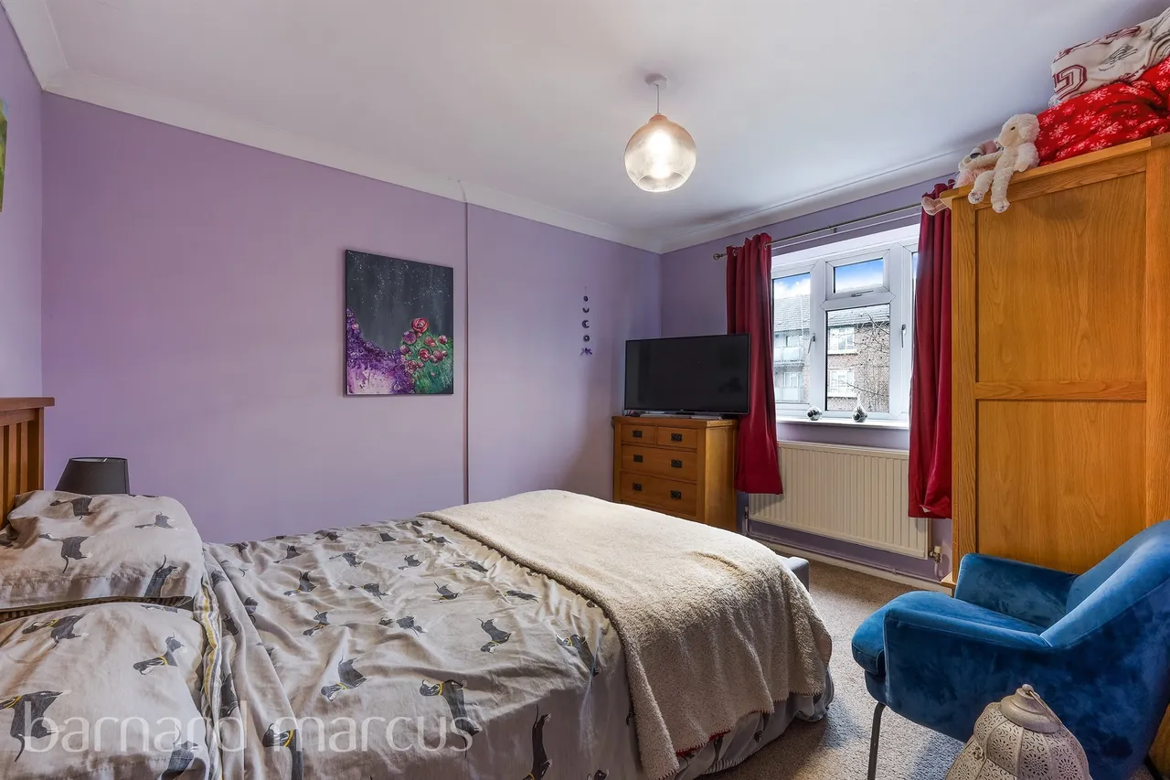 Radstock Way, Merstham, RH1, photo 4