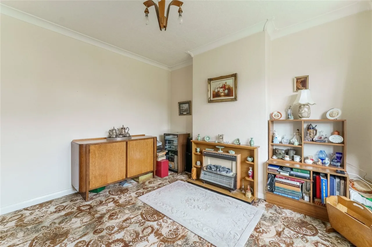 Askam Avenue, Pontefract, WF8, photo 11