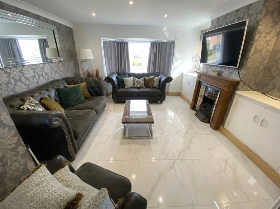 Westfield Road, Camberley, GU15, photo 2