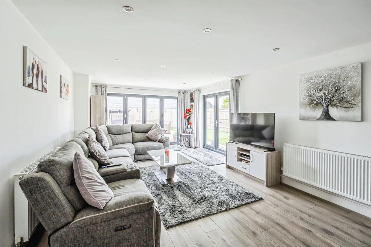 Fern Close, Eastbourne, BN23, photo 10