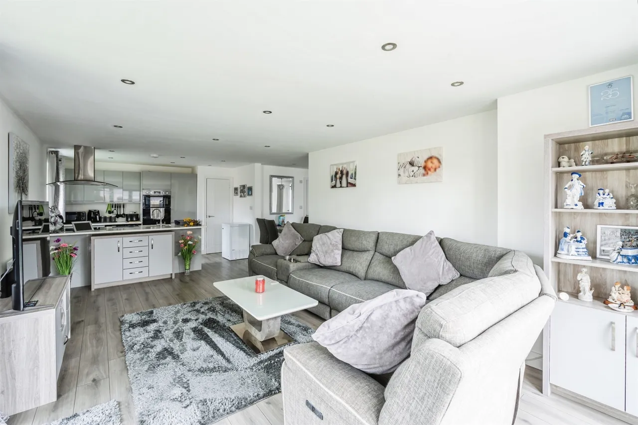 Fern Close, Eastbourne, BN23, photo 9