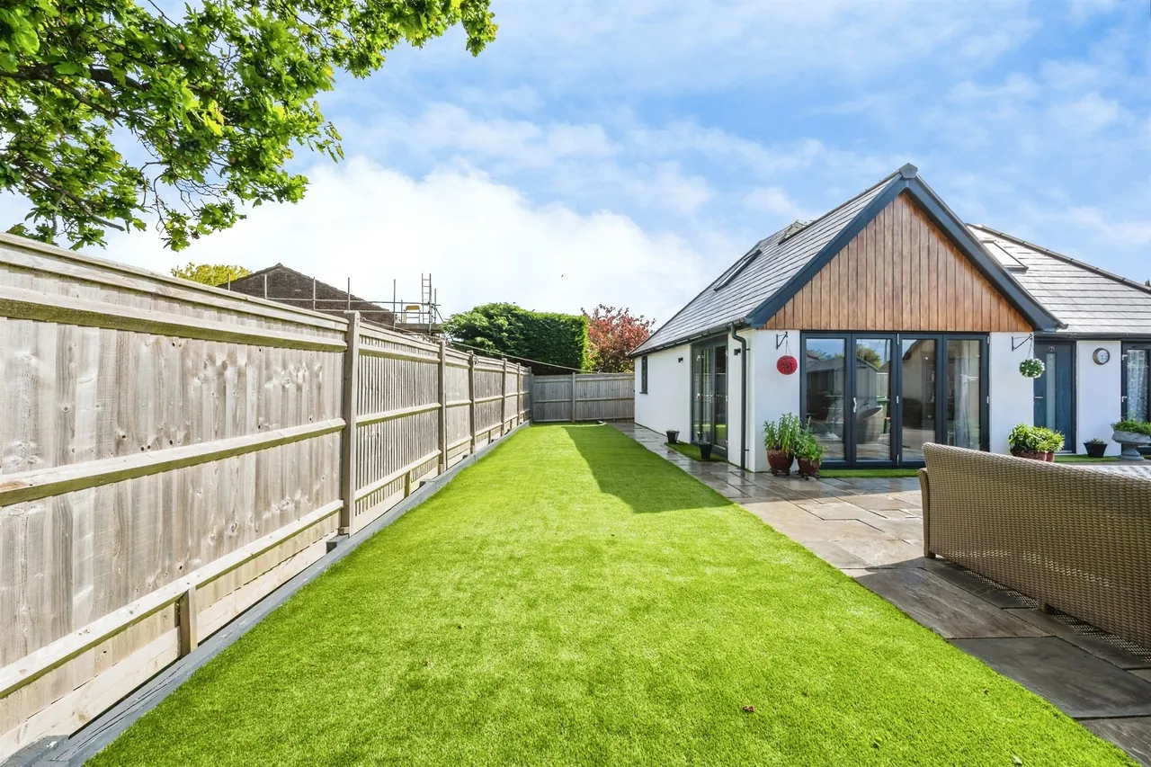 Fern Close, Eastbourne, BN23, photo 3