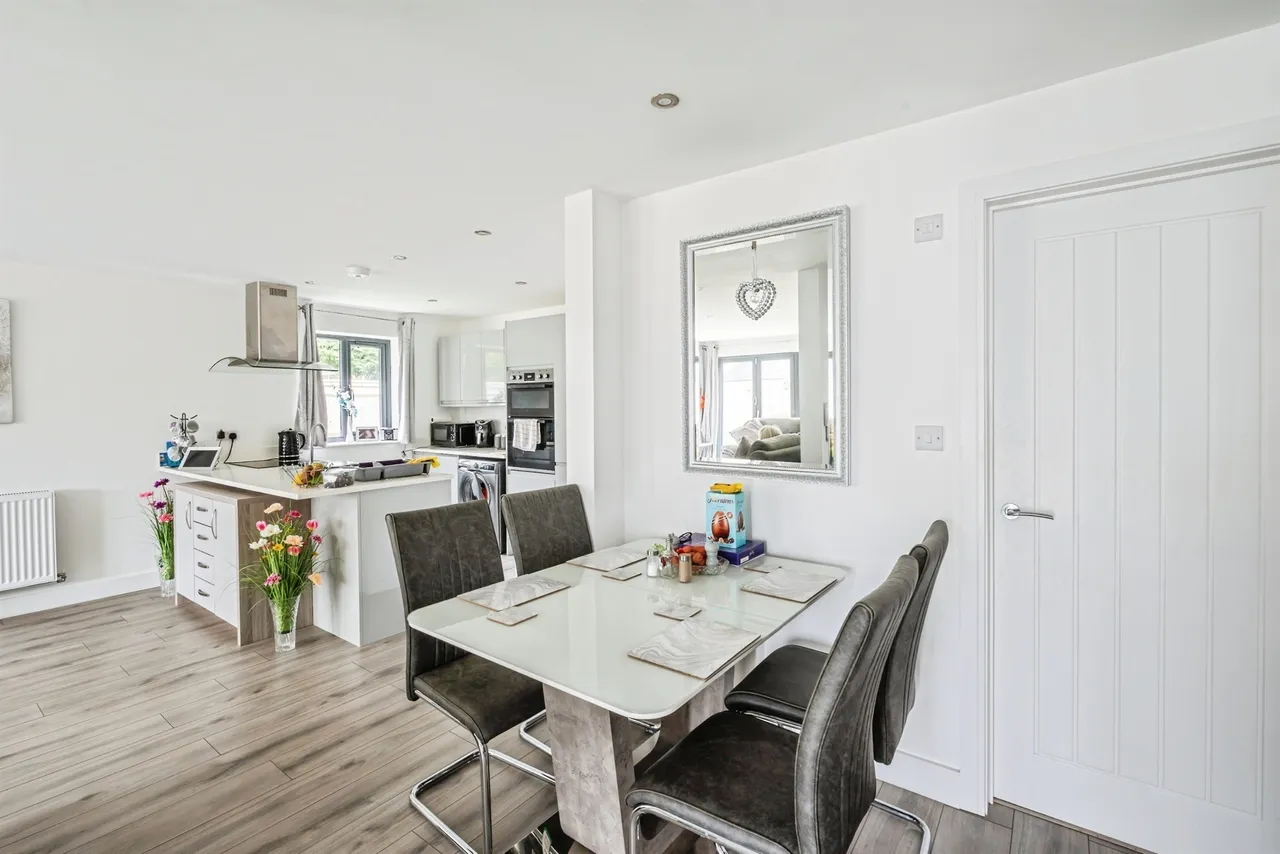 Fern Close, Eastbourne, BN23, photo 8