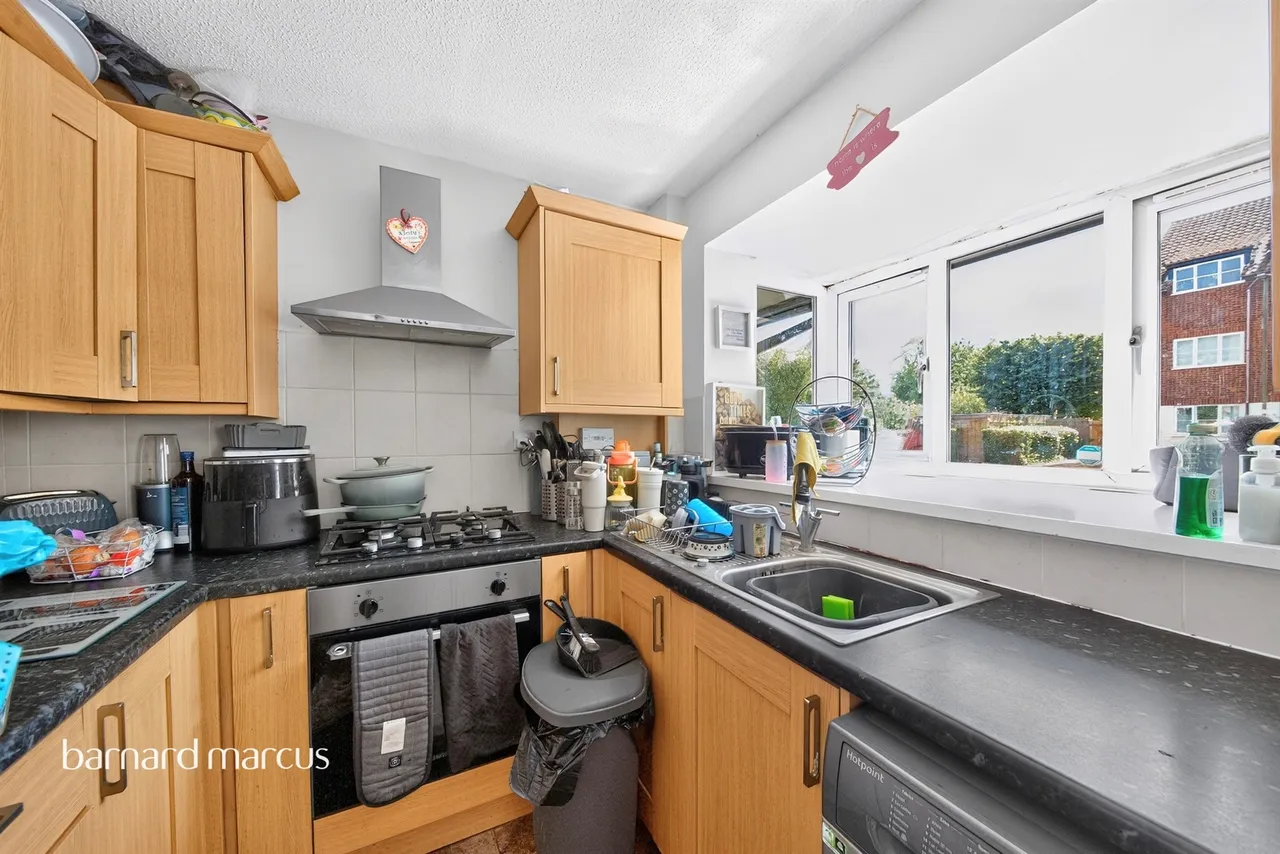 Galdana Avenue, Barnet, EN5, photo 2