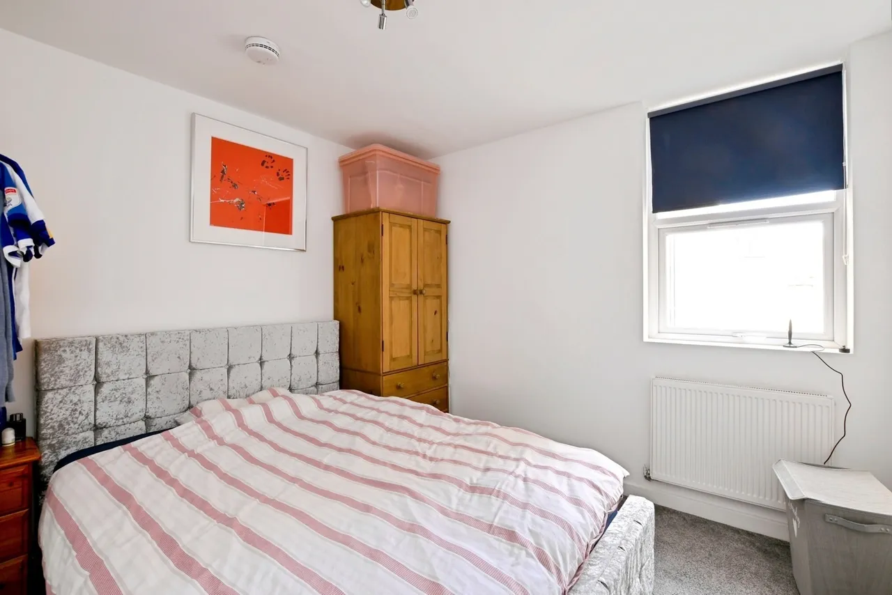 London Road, PO2, photo 6
