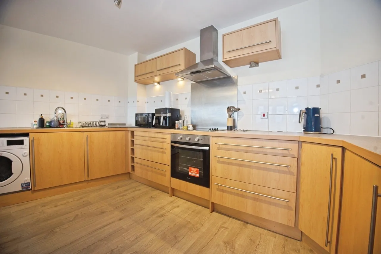 Jim Driscoll Way, Cardiff, CF11, photo 4