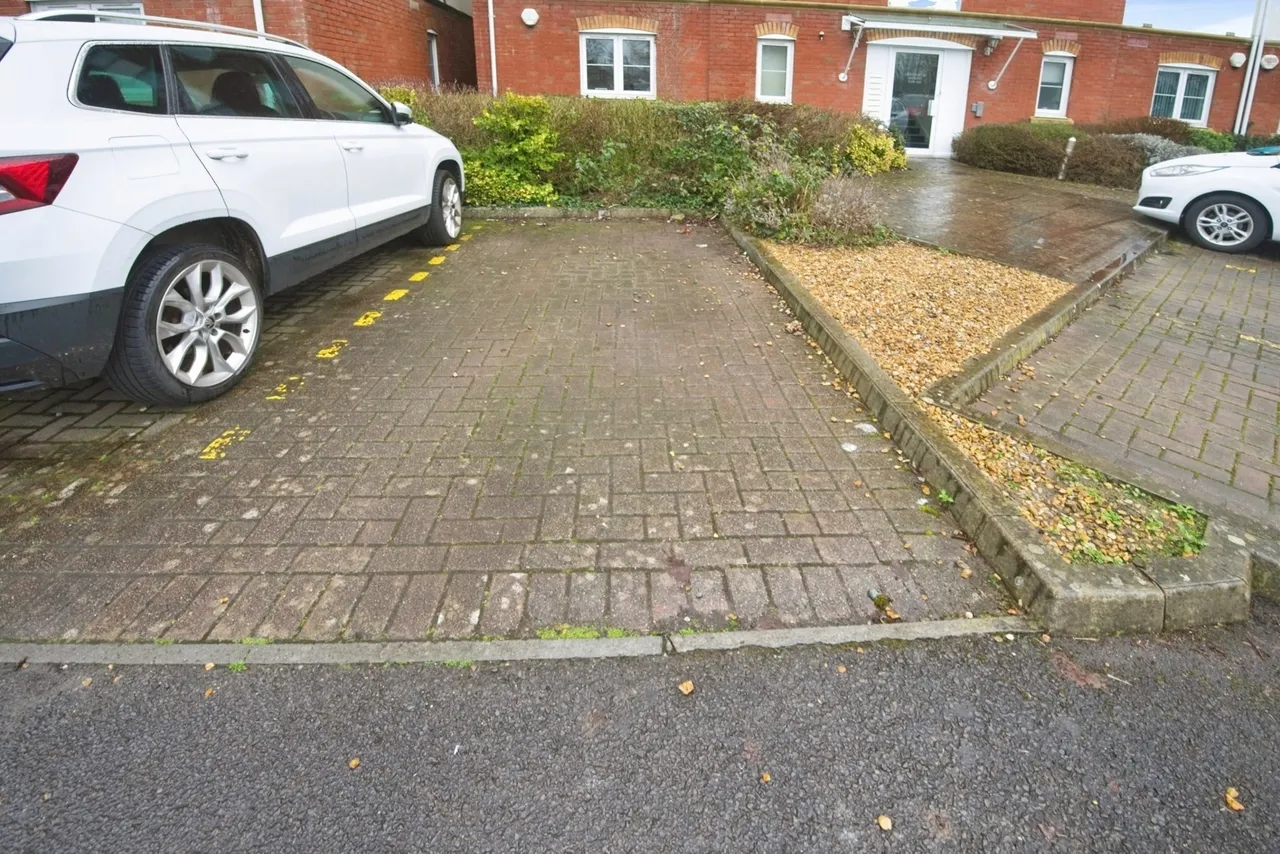 Jim Driscoll Way, Cardiff, CF11, photo 19