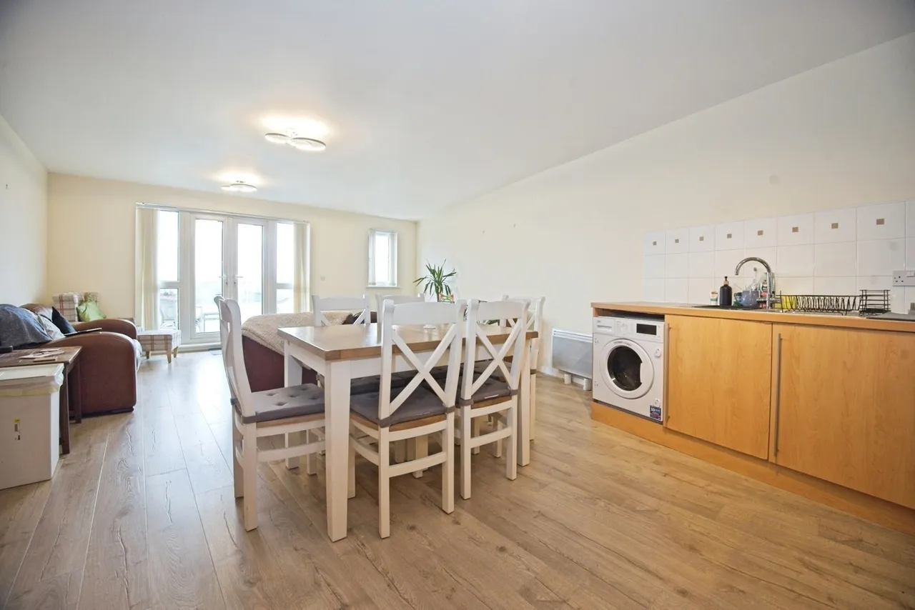 Jim Driscoll Way, Cardiff, CF11, photo 5