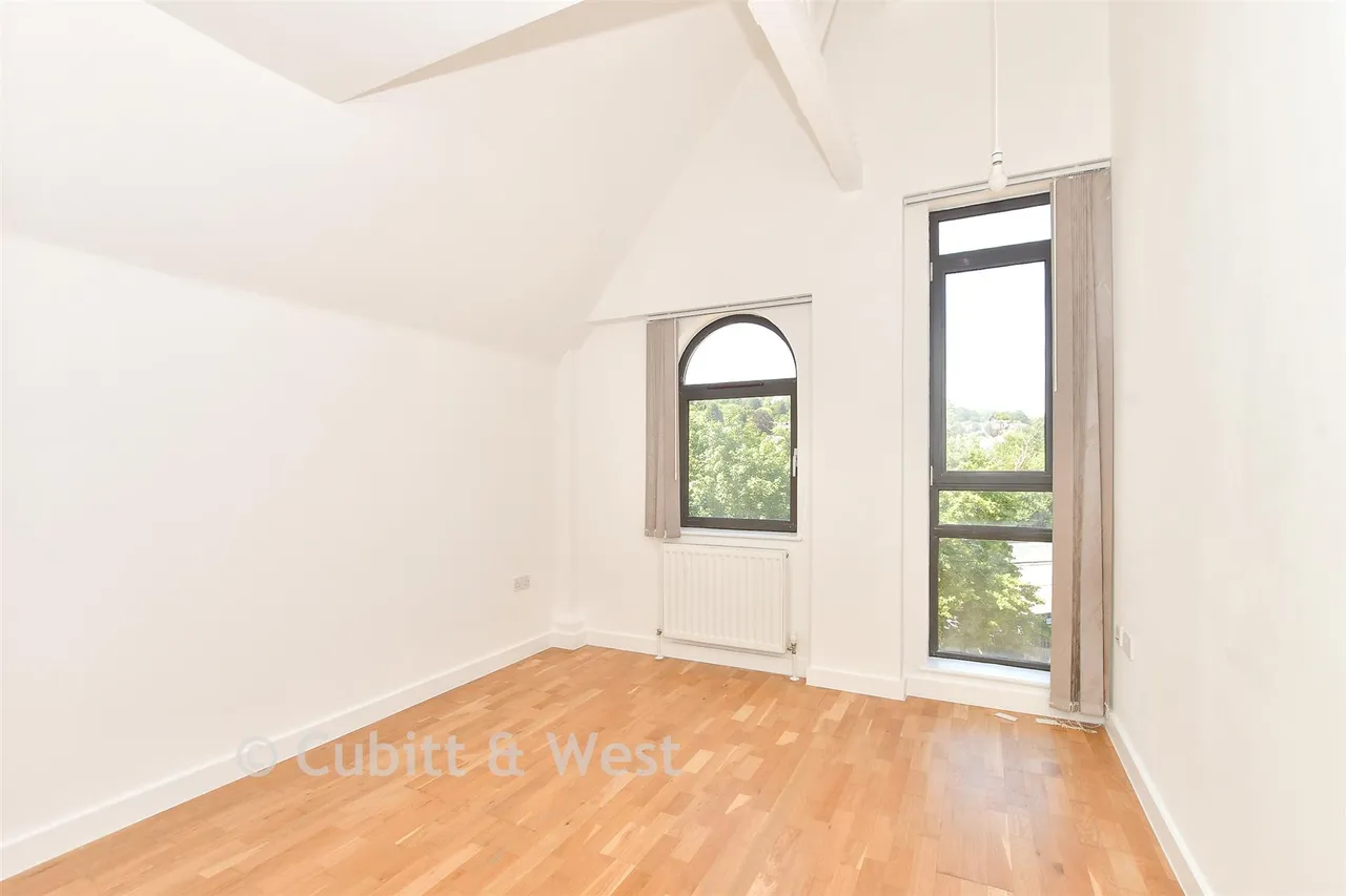 Whyteleafe Hill, Whyteleafe, CR3, photo 8