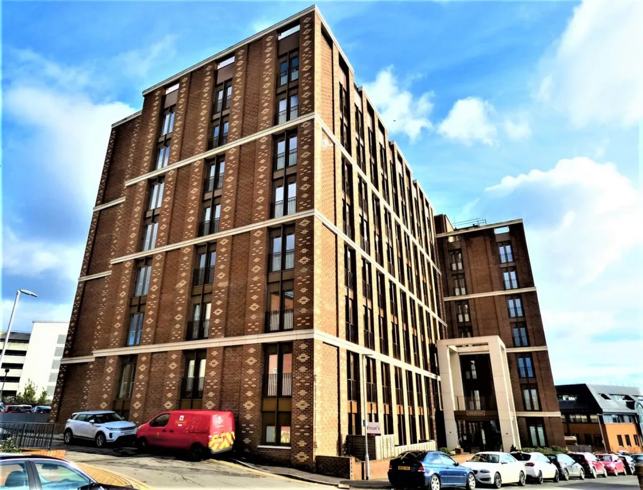 1 bed flat to rent — Ziggurat House on Grosvenor
