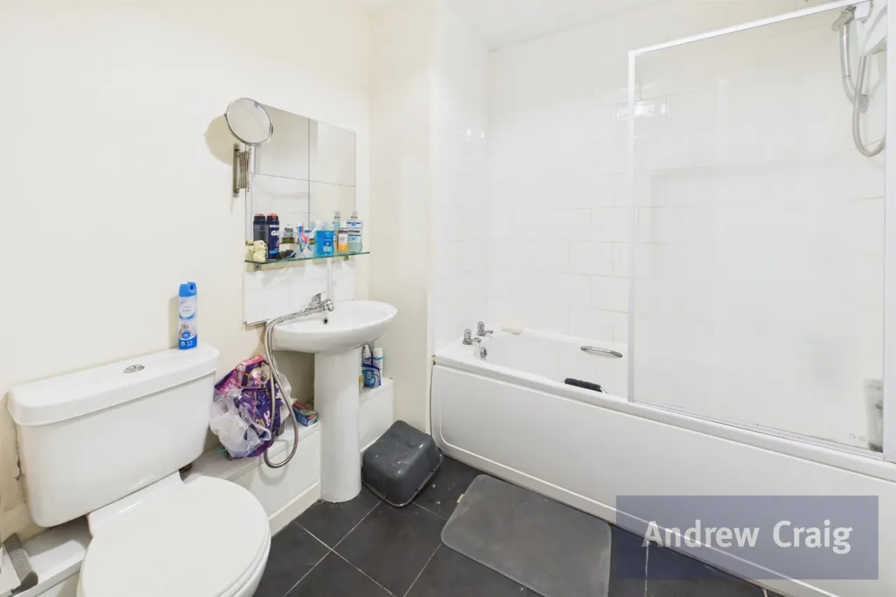 Appletree Court, Gateshead, NE8, photo 5