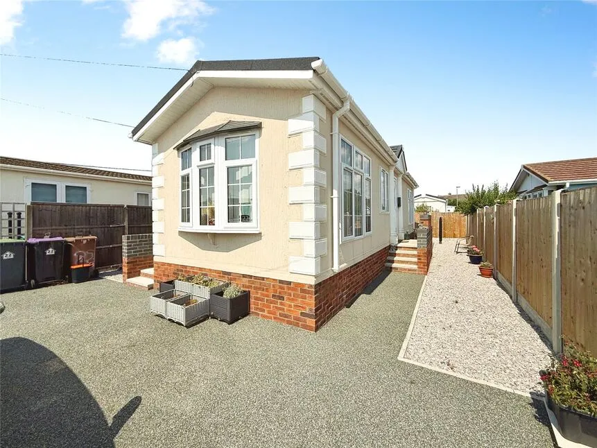 2 bed house for sale — Ambleside Park, North Hykeham, Lincolnshire, LN6