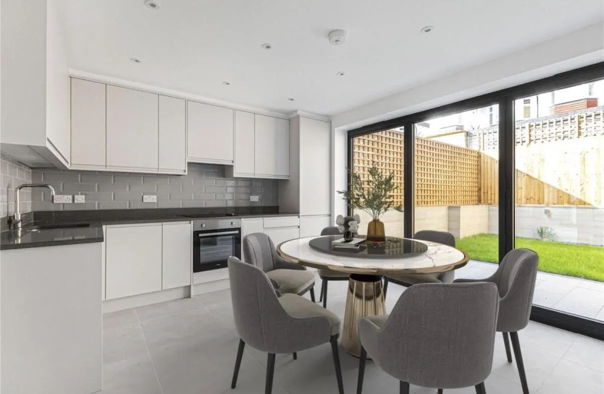 Chase Road, London, N14, photo 19