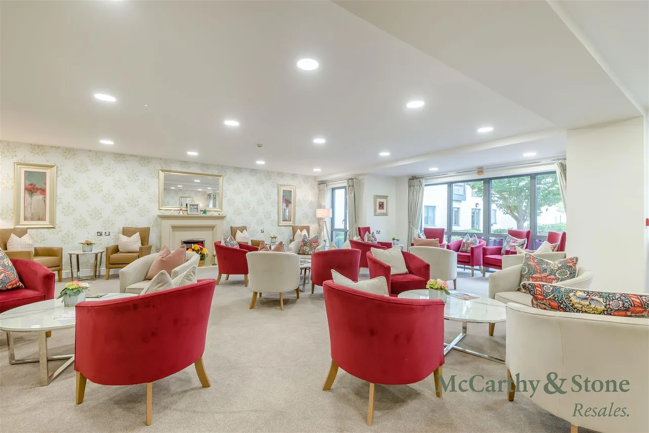 St. Georges Road, Cheltenham, GL50, photo 11