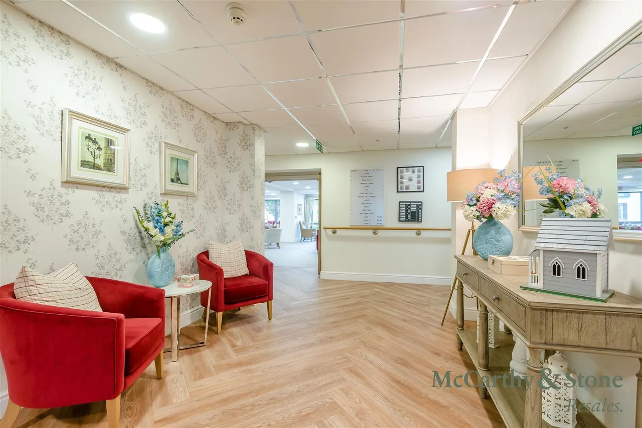 St. Georges Road, Cheltenham, GL50, photo 13
