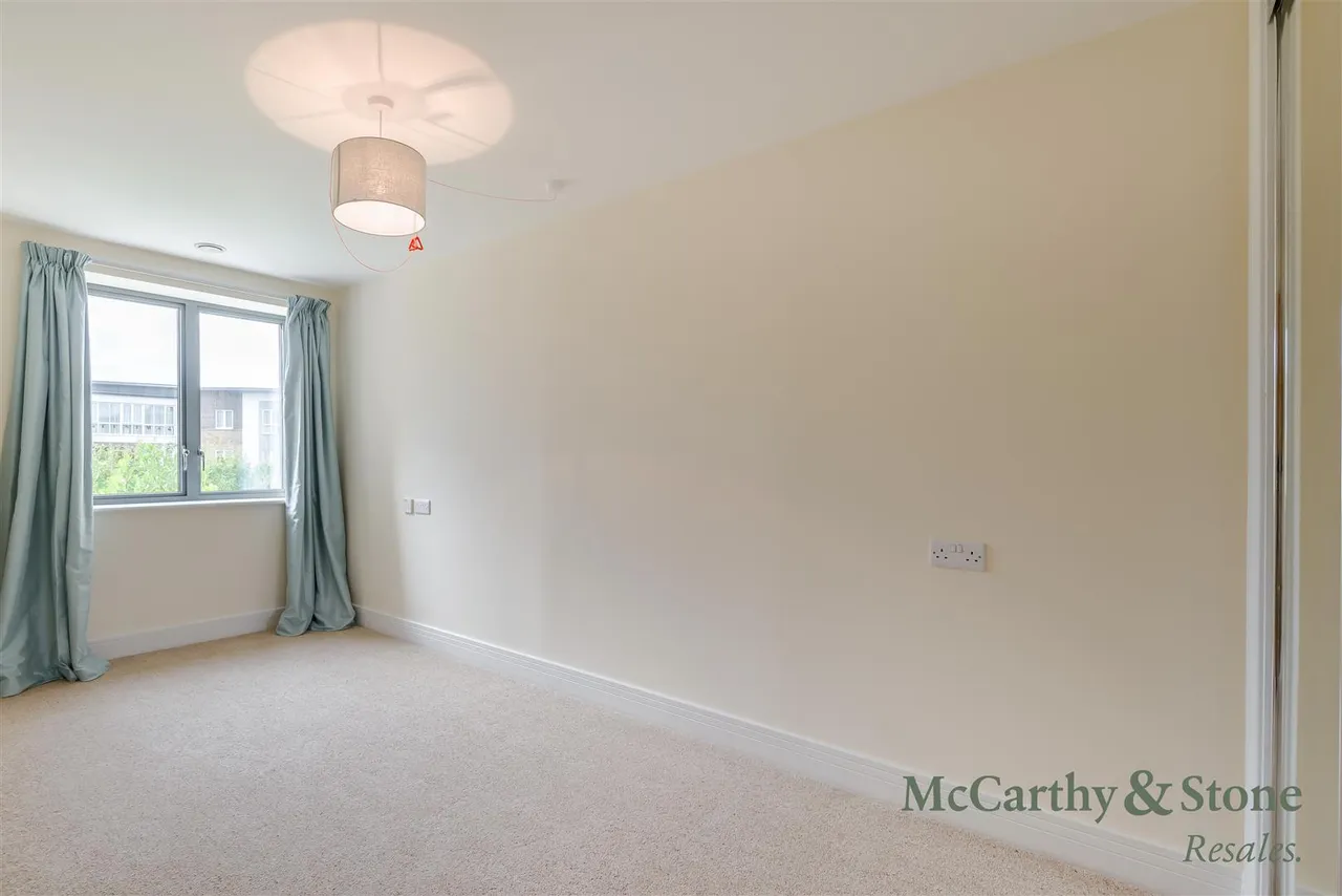 St. Georges Road, Cheltenham, GL50, photo 9