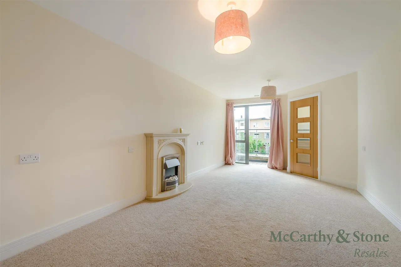 St. Georges Road, Cheltenham, GL50, photo 4