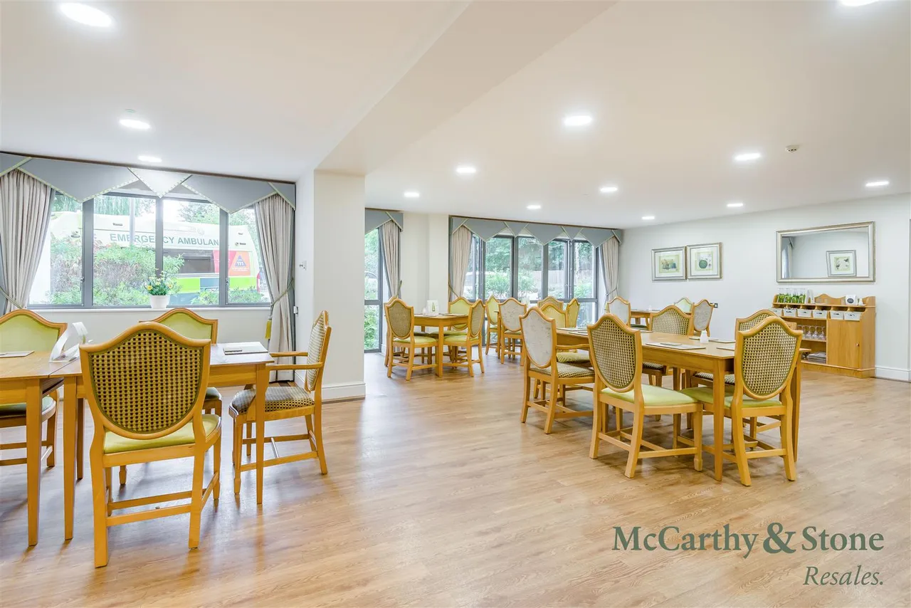 St. Georges Road, Cheltenham, GL50, photo 14