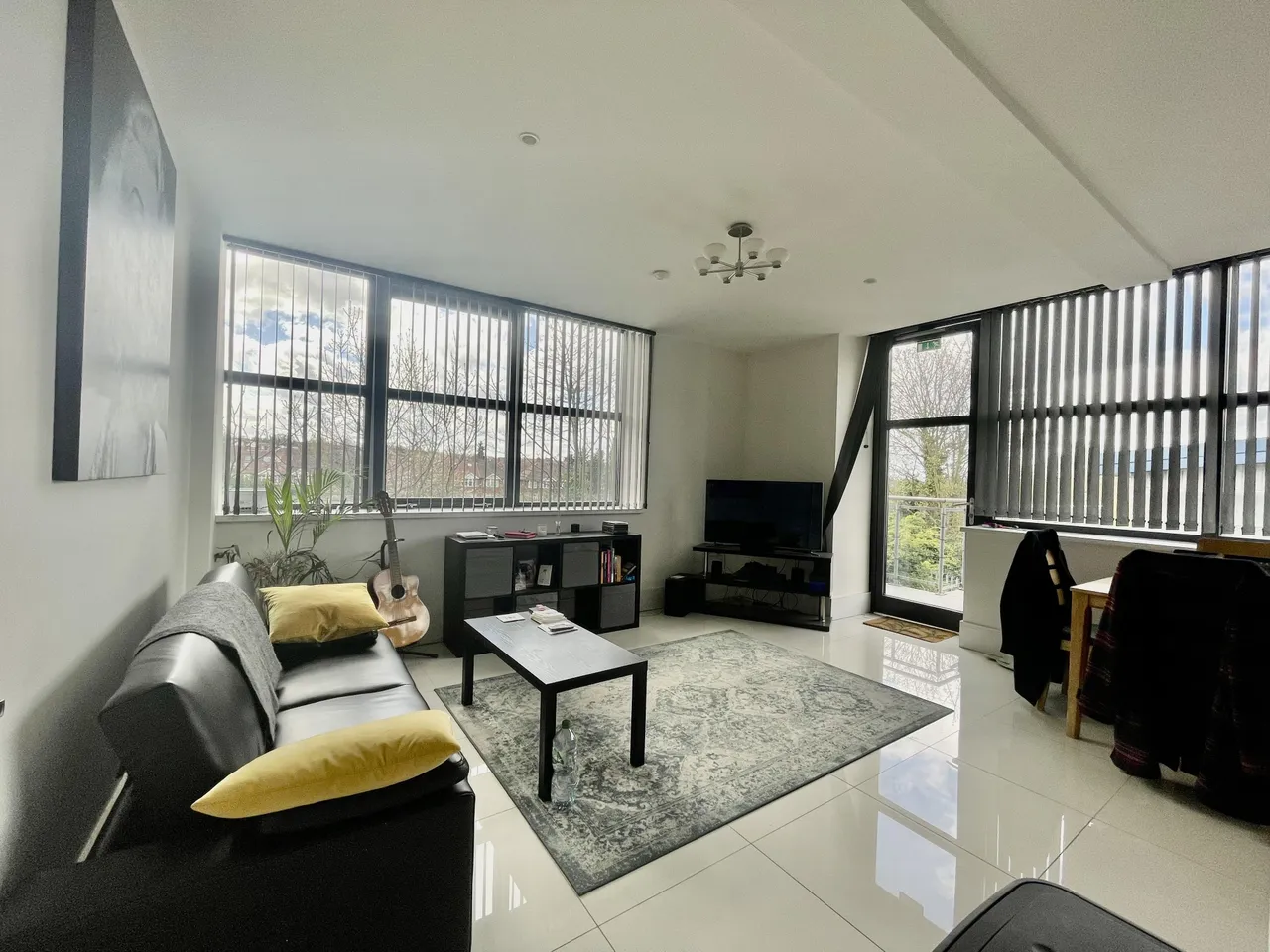 2 bed flat to rent, West Gate, Ealing, W5