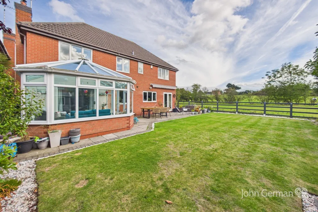 Demontfort Way, Uttoxeter, photo 21