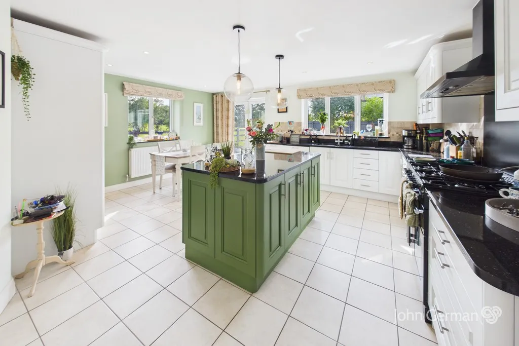 Demontfort Way, Uttoxeter, photo 6