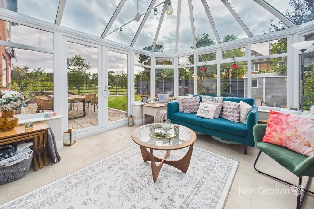 Demontfort Way, Uttoxeter, photo 15
