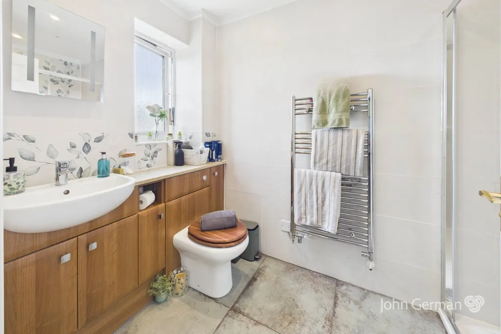 Demontfort Way, Uttoxeter, photo 24