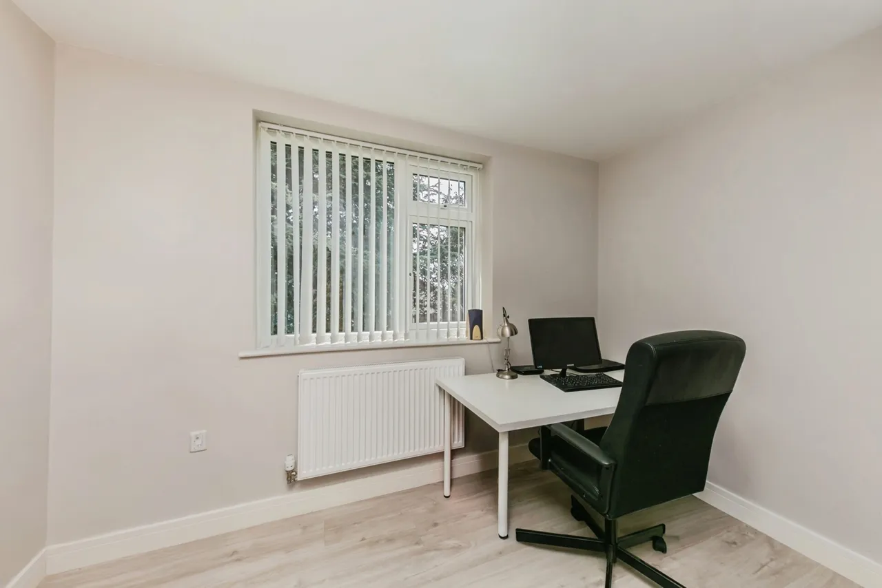 Chiltern Avenue, MACCLESFIELD, Cheshire, SK11, photo 8