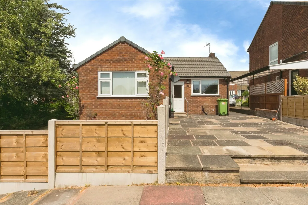 Chiltern Avenue, MACCLESFIELD, Cheshire, SK11, photo 10