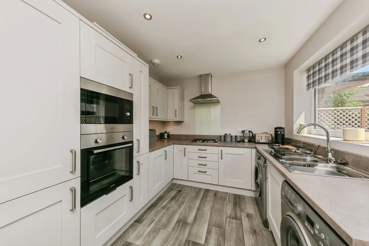 Chiltern Avenue, MACCLESFIELD, Cheshire, SK11, photo 16