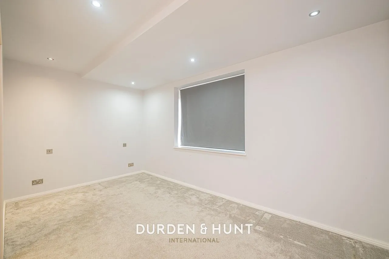 Eden Avenue, Chigwell, IG7, photo 14