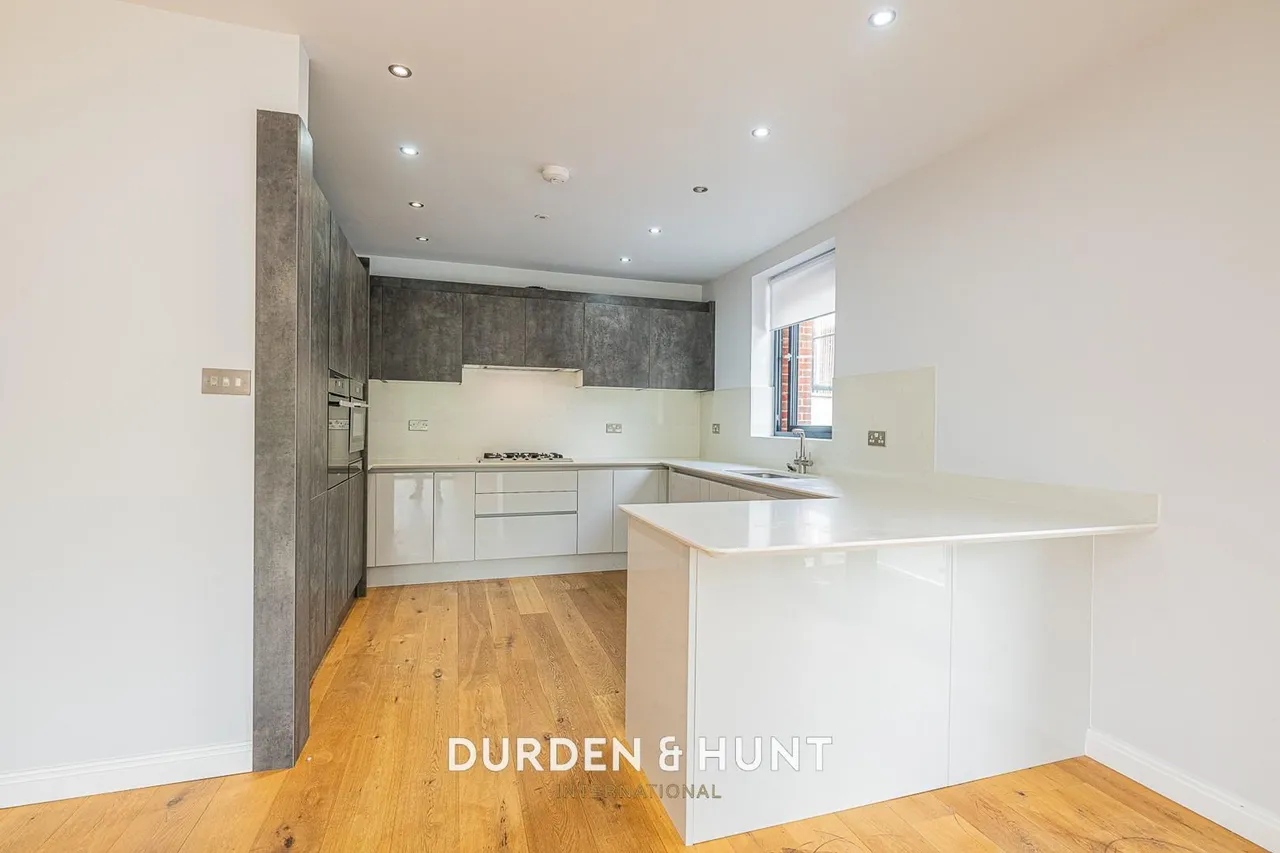 Eden Avenue, Chigwell, IG7, photo 4