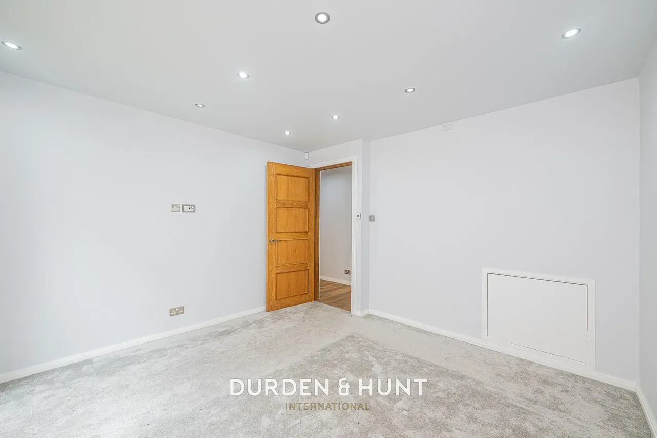 Eden Avenue, Chigwell, IG7, photo 12