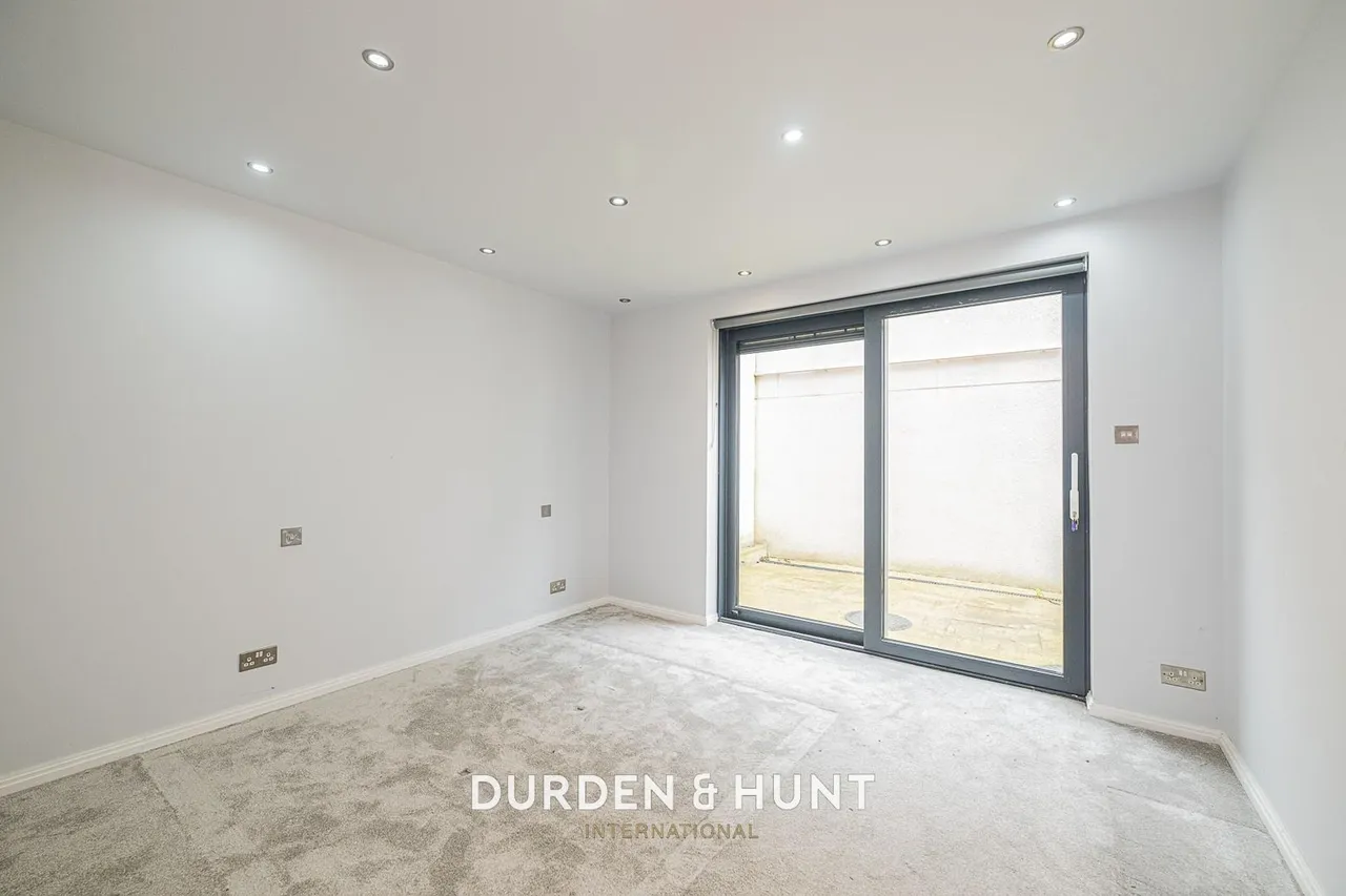 Eden Avenue, Chigwell, IG7, photo 11