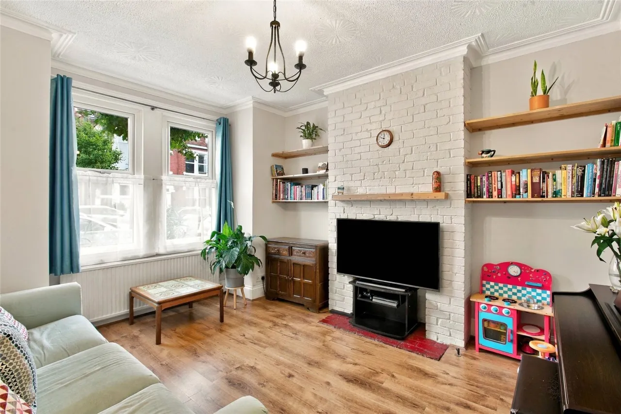 3 bed house for sale, Eastwood Street, Furzedown