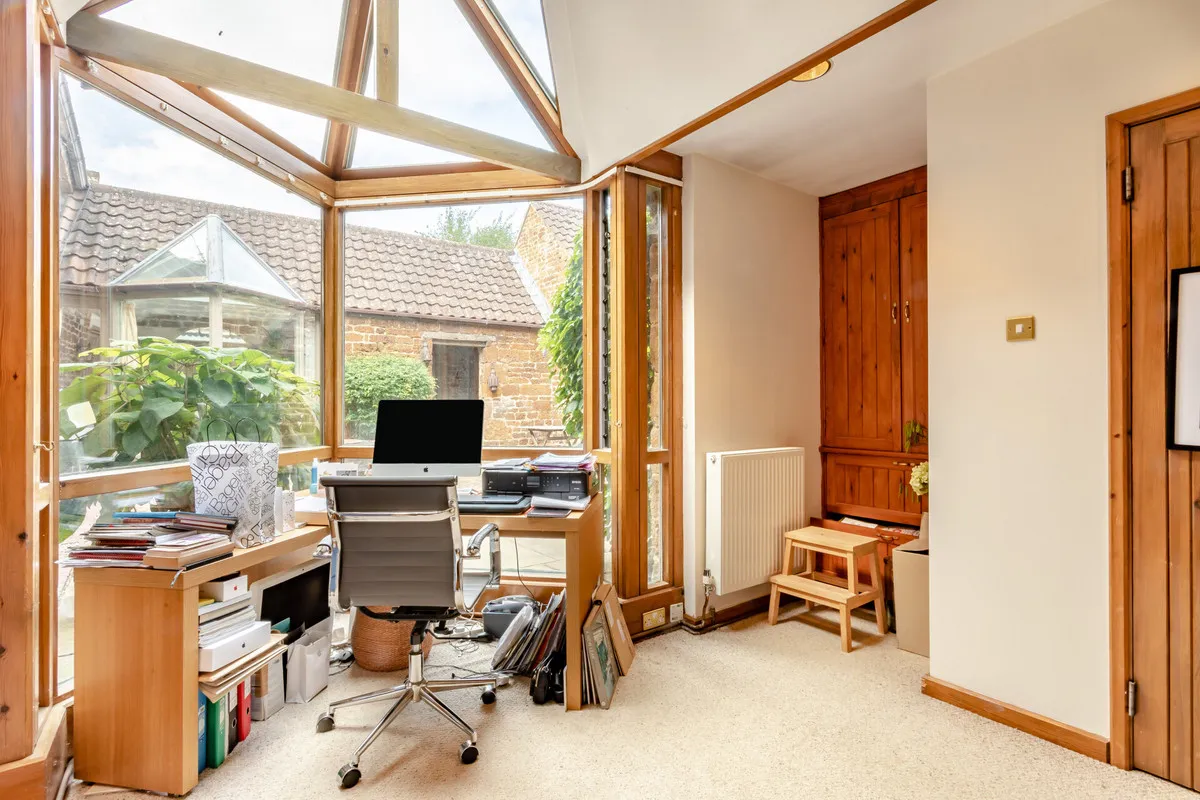 Mackworth Drive, Finedon, NN9, photo 9