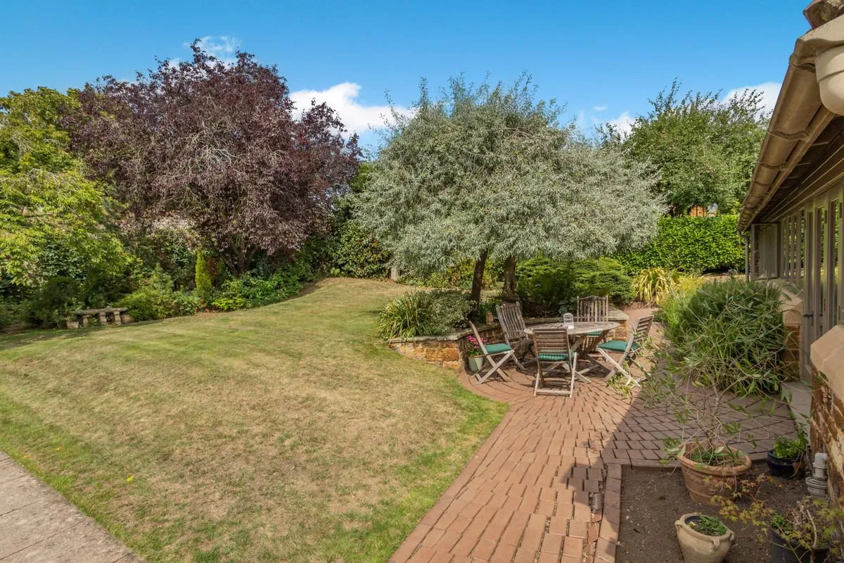 Mackworth Drive, Finedon, NN9, photo 33