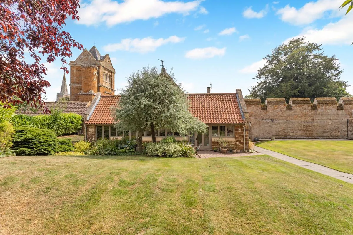 Mackworth Drive, Finedon, NN9, photo 32