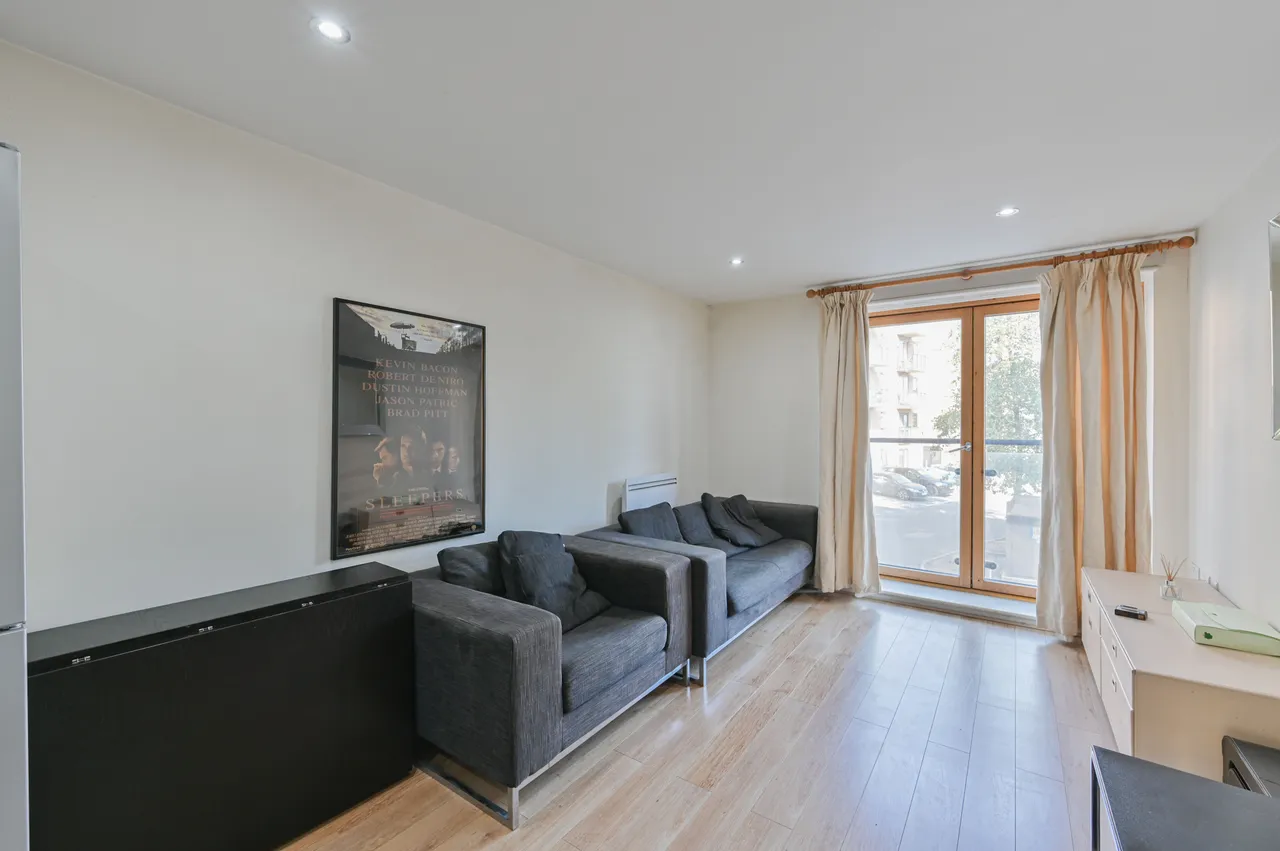 6 Reed House, 21 Durnsford Road, London, photo 11