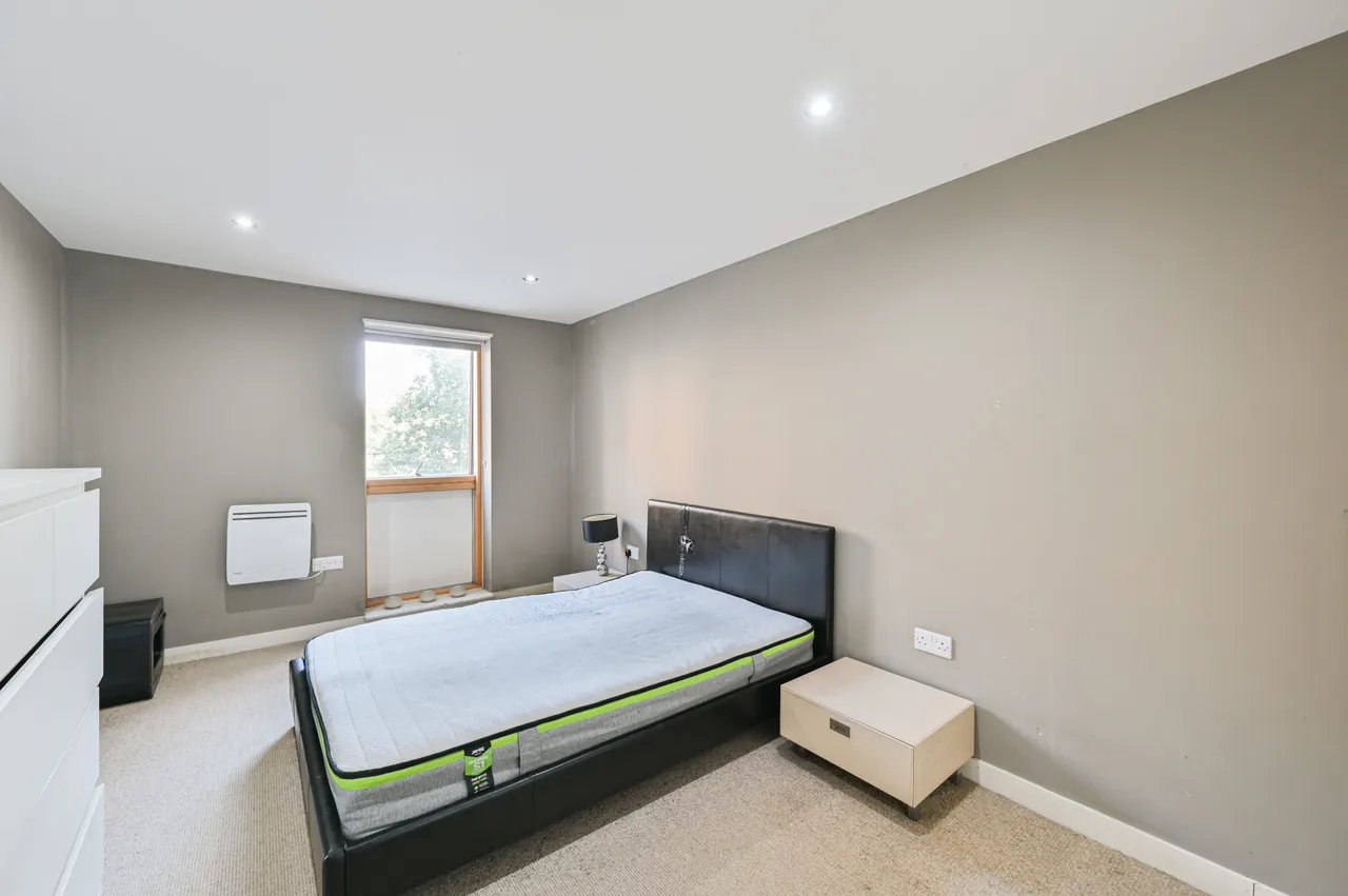 6 Reed House, 21 Durnsford Road, London, photo 12