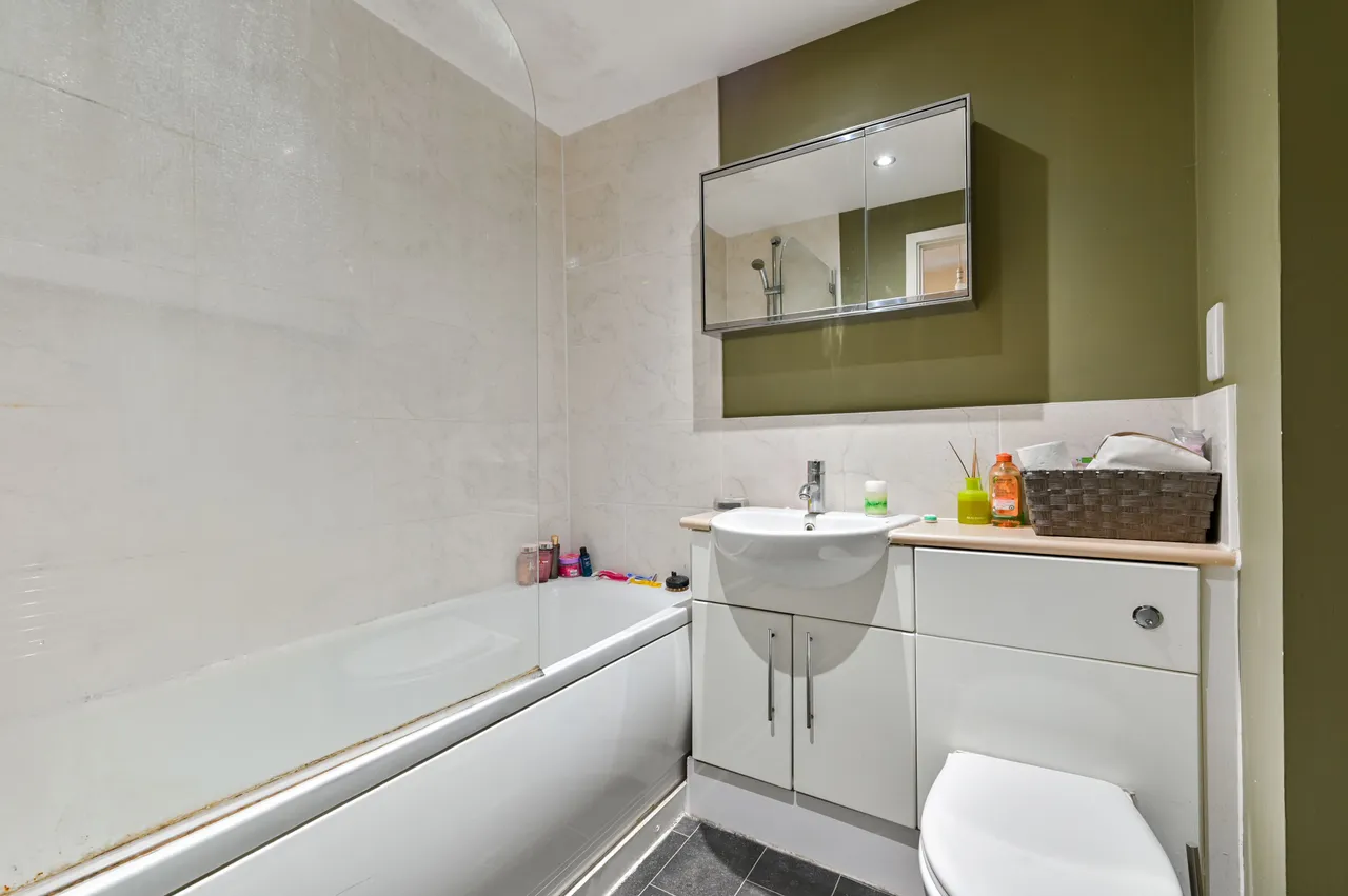 6 Reed House, 21 Durnsford Road, London, photo 7