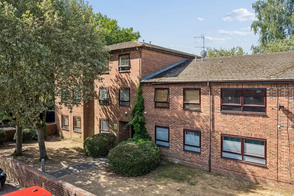 2 bed flat for sale — Savill Way, Marlow SL7 1TH