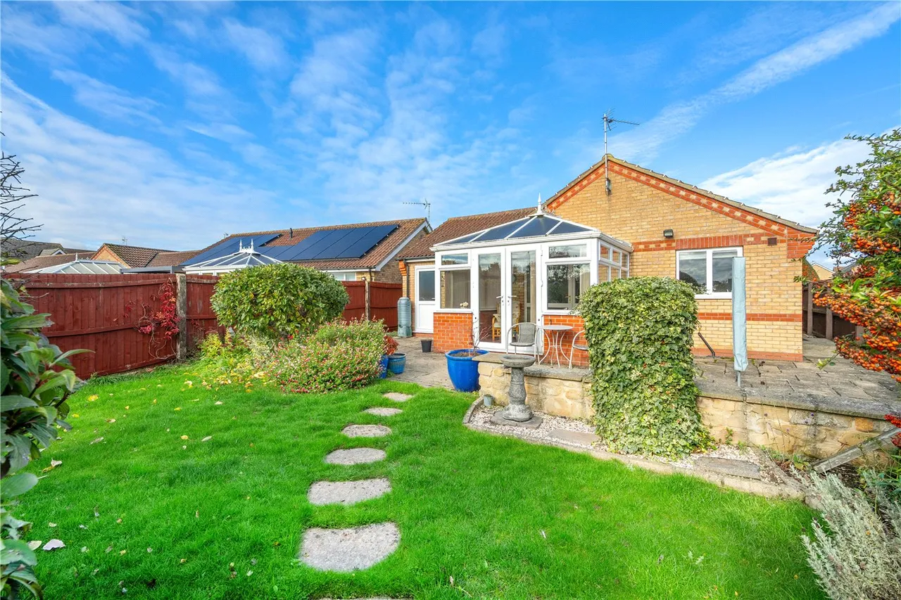 Priory Way, Sleaford, NG34, photo 13