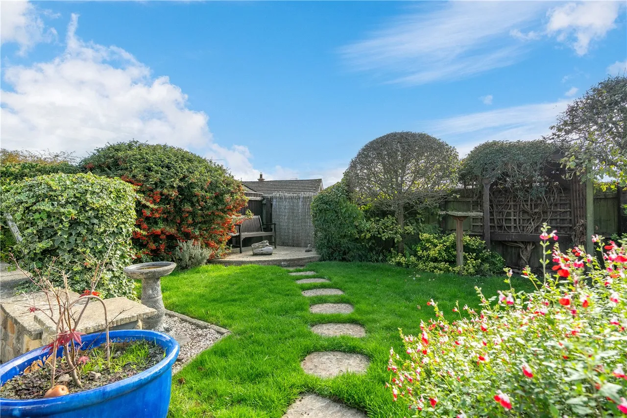 Priory Way, Sleaford, NG34, photo 2