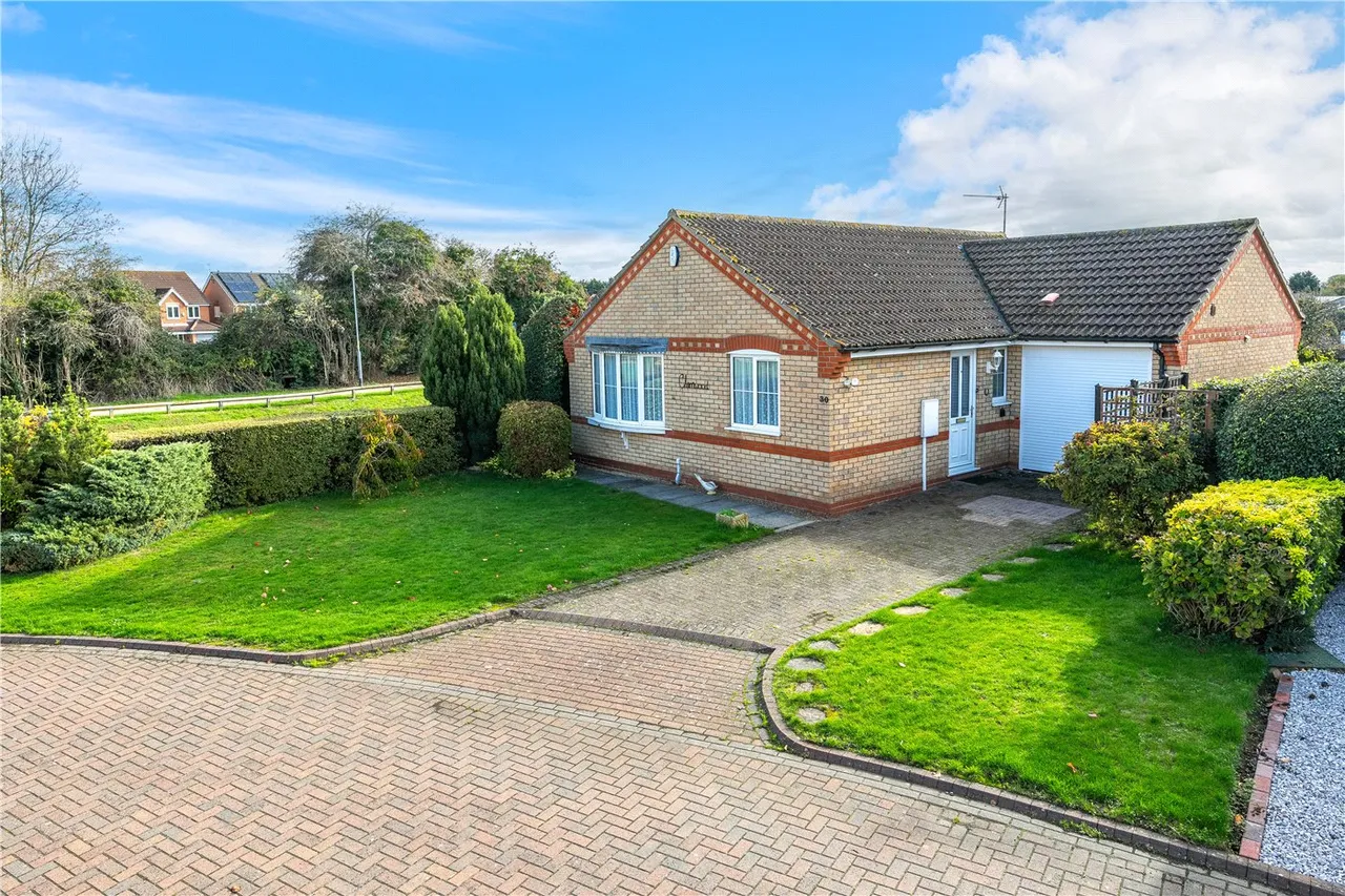2 bed house for sale, Priory Way, Sleaford, NG34