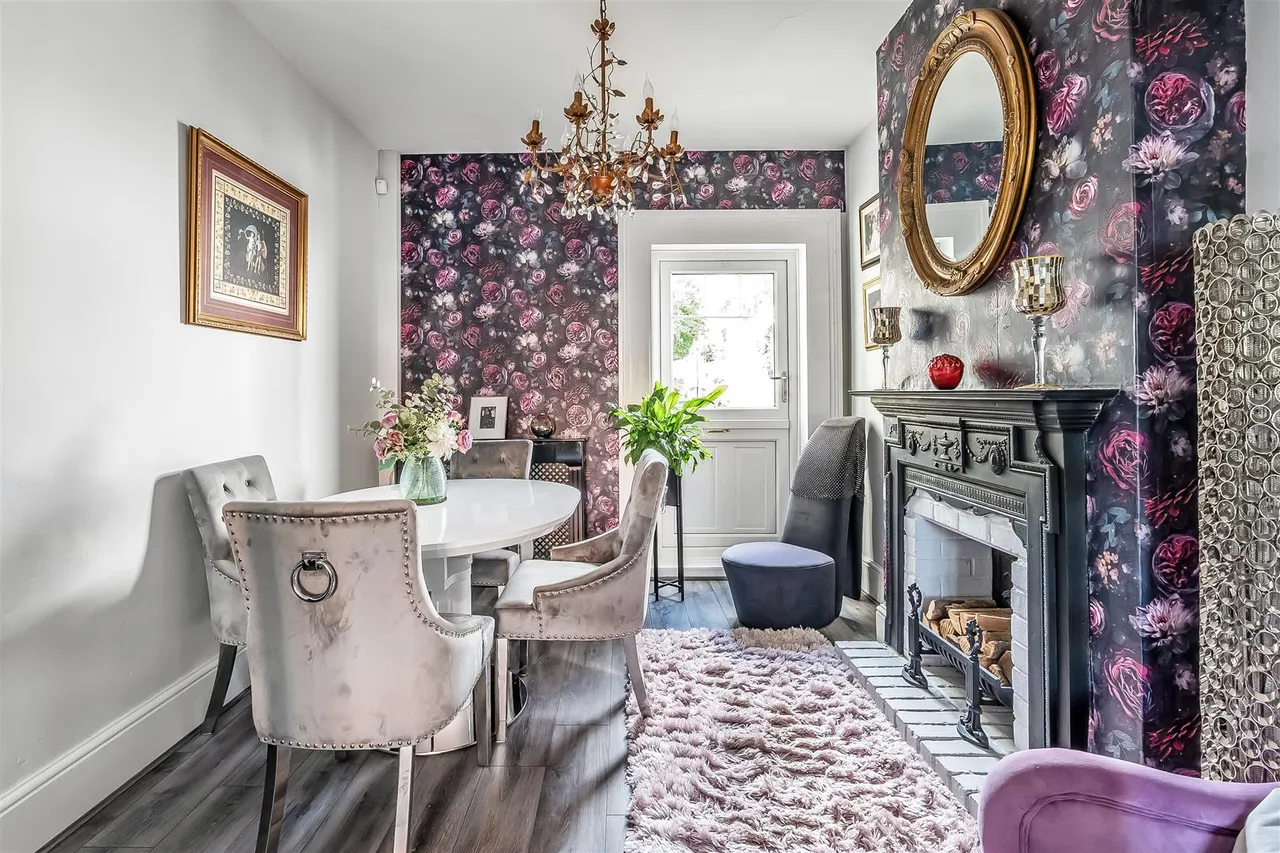 Highlands Road, Leatherhead, KT22, photo 6